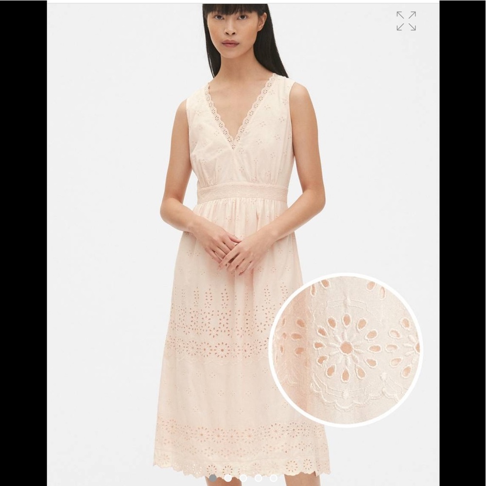 Gap eyelet dress EUC